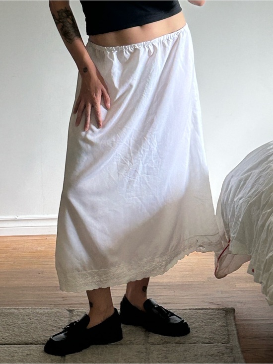 Dresses & Skirts - VINTAGE White Cotton Maxi skirt w eyelet lace